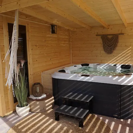 Tinyhaushotel - Campingpark ホテル