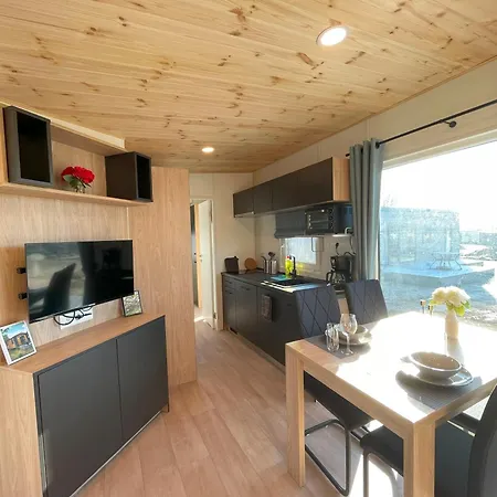 Tinyhaushotel - Campingpark * 나프부르크