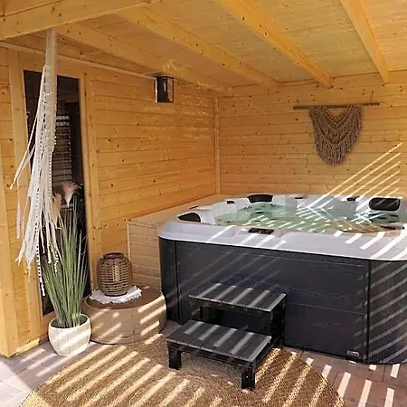 Hotel Tinyhaushotel - Campingpark Nabburg